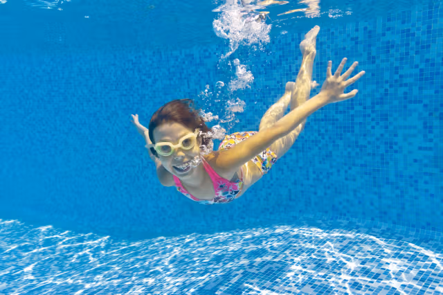 FREE PUBLIC SWIM